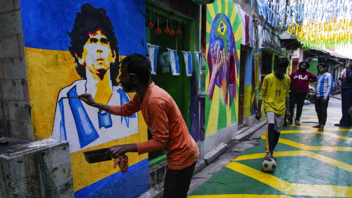 ارجنٹائن کے ورلڈ کپ جیتنے پر سیکڑوں لوگ کولکتہ کی سڑکوں پر جشن منارہے ہیں، تصویریں منظر عام پر