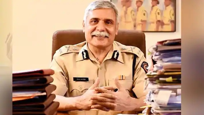 ممبئی کے سابق پولیس کمشنرسنجے پانڈے گرفتار