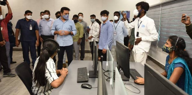 کے ٹی راما راؤ نے حیدرآباد میں کوویڈ 19 کمانڈ سنٹر کا افتتاح کیا