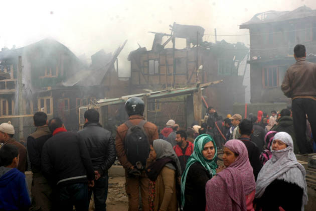 سری نگر اور سوپور میں آگ کی ہولناک وارداتیں، قریب 15 رہائشی مکانات خاکستر