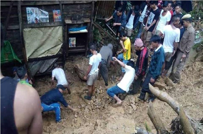 منی پور میں زبردست بارش، زمین کھسکنے سے 11 لوگوں کی کی موت