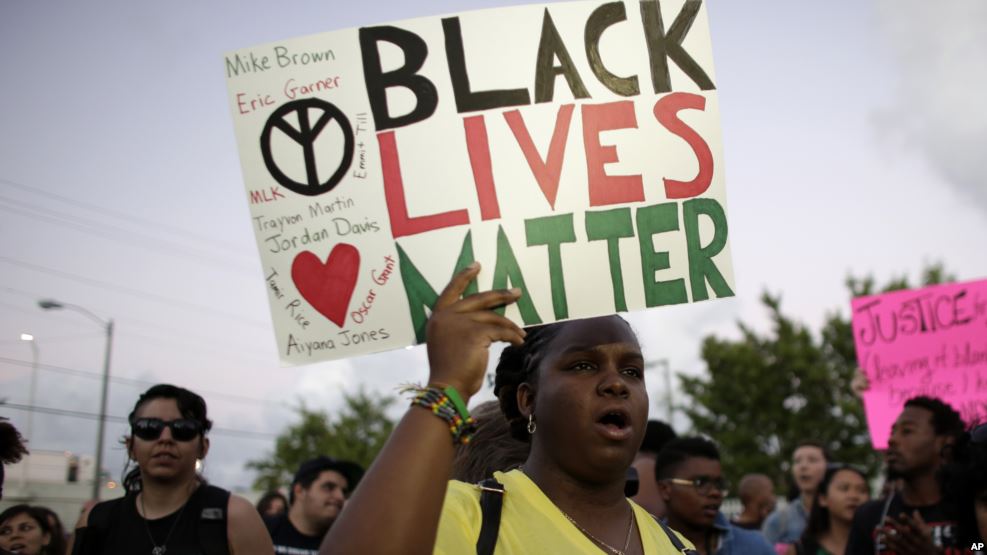نسل پرستی امریکی تصورات کے حصول کی راہ میں حائل ہے: رپورٹ