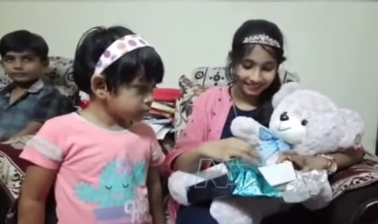 ٹی آرایس کارکن کی بیٹی کی سالگرہ۔وزیرتارک راما راو نے سالگرہ کا تحفہ بھیج کر حیرت زدہ کردیا