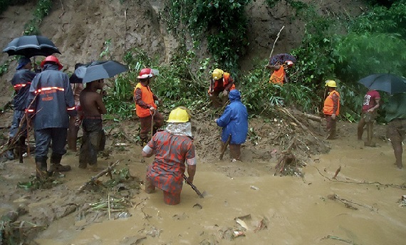 بنگلہ دیش میں موسلادھار بارش کے سبب زمین کھسکنے کے واقعات میں 100 سے زائد کی موت