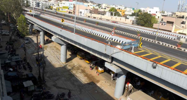 تلنگانہ کے وزیر افزائش مویشیاں نے پی وی این آر ایکسپریس وے پر نئے ڈاون ریمپ کا افتتاح انجام دیا