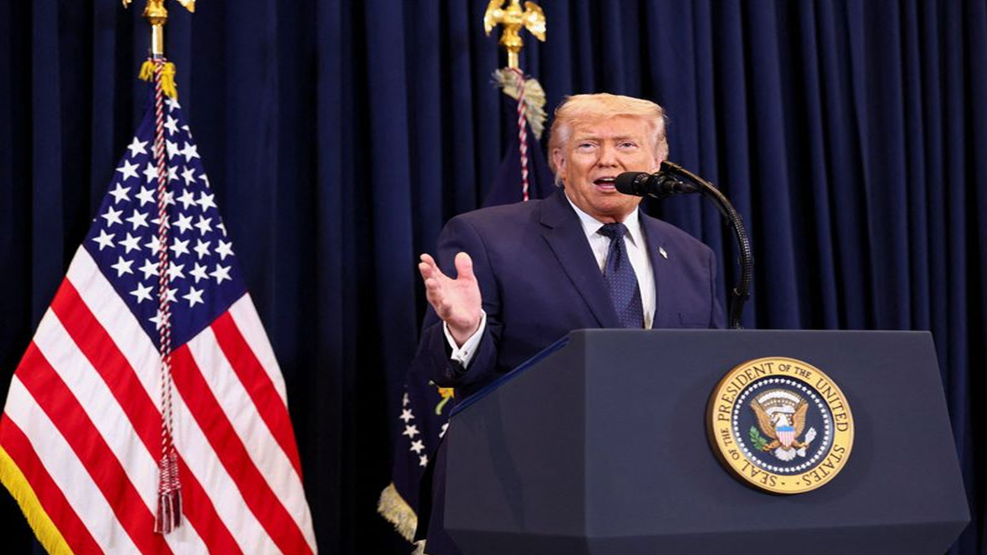 ڈونالڈ ٹرمپ نے عیدالفطر کے موقع پر دنیا بھر کے مسلمانوں کو عید کی مبارکباد دی