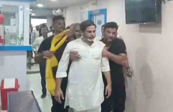 آرا میں ریلی کے دوران پرشانت کشور کی طبیعت اچانک بگڑ گئی، ہاسپٹل میں شریک