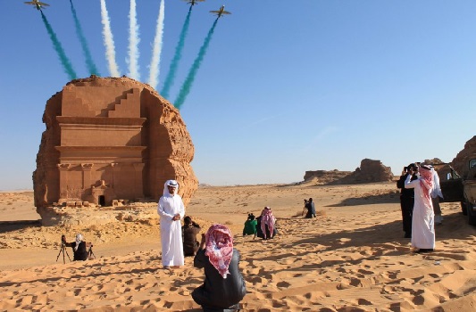 سال 2018 سے سعودی نے سیاحتی ویزہ جاری کرنے کا کیا اعلان