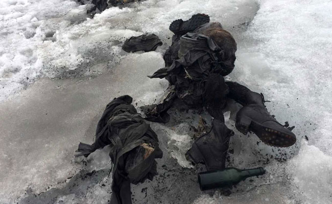 سوئٹزرلینڈ کی پہاڑیوں پر برف میں دبے اس جوڑے کی لاش 75 سال بعد ملی
