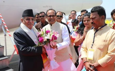 نیپال کے وزیر اعظم اندور پہنچے، شیوراج نے کیا استقبال