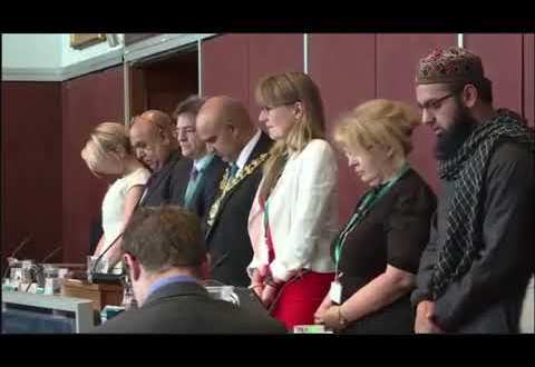لندن کے میئر نے اپنے اجلاس کا آغاز دعائیہ اجتماع سے کیا۔ویڈیو