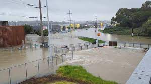 نیوزی لینڈ کے  آکلینڈ شہر میں شدید بارشوں کے دوران 3 افراد ہلاک، 1 لاپتہ