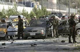 افغانستان میں فوجی کیمپ پر طالبان کا کار بم حملہ