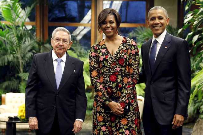 اوبامہ اور کاسترو کے درمیان تاریخی ملاقات