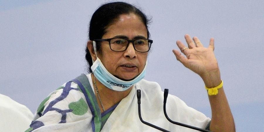 قومی ترانہ کی بے عزتی کے معاملے میں ممتا بنرجی کو ممبئی کی ایک عدالت نے سمن جاری کیا