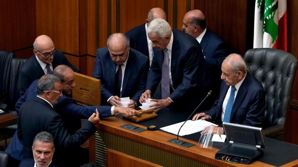 لبنان میں 14ویں صدر کے انتخاب کے لیے کوئی بھی صدارتی امیدوار خاطرخواہ ووٹ حاصل کرنے میں ناکام