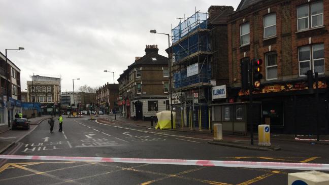 لندن : چھری مار کر4 نوجوان قتل