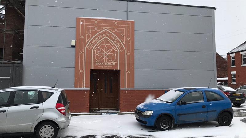 برطانیہ میں شدید برف باری اور خون جما دینے والی سردی ، مساجد نے بے گھر افراد کیلئے کھولے اپنے دروازے