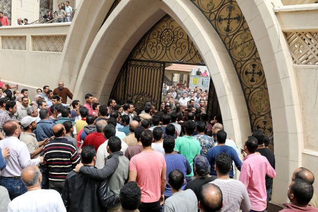 مصر میں چرچ کے نزدیک بم دھماکہ، 13 افراد ہلاک، 20 زخمی