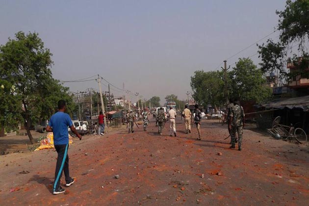 بہار کے ضلع نوادہ میں دو گروپوں کے درمیان پرتشدد جھڑپ، آتشزنی