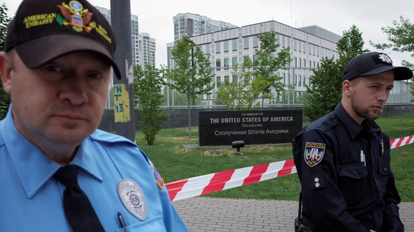 یوکرائن میں امریکی سفارتخانہ کے باہر دھماکا