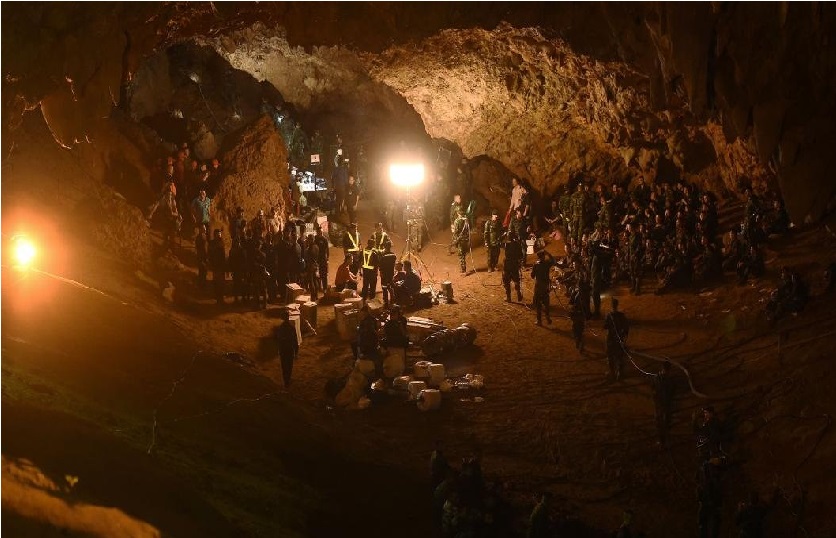 تھائی لینڈ کے غار میں پھنسے بچوں کو بچانے کیلئے"انتہائی کم وقت"