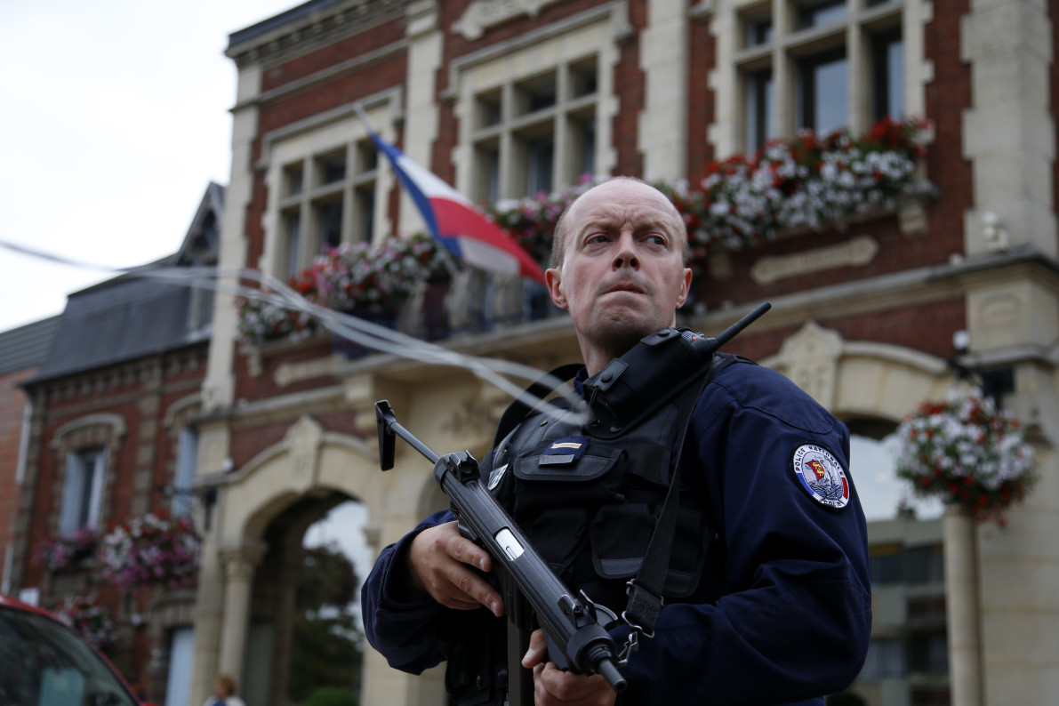 فرانس میں خنجرسے ہوئے حملے کی داعش نے لی ذمہ داری