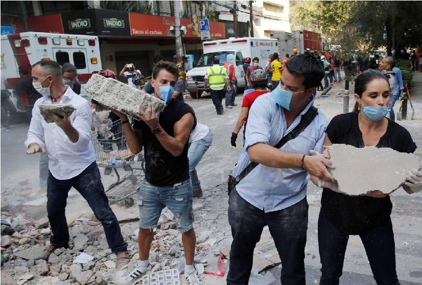 میکسیکو میں زلزلے کے بعد متاثرین کی تلاش جاری