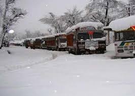 کشمیر میں برف باری کے بعد انتظامیہ متحرک: جموں وکشمیر حکومت