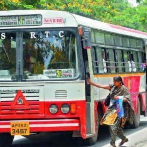 گریٹرحیدرآباد میں آرٹی سی بسوں میں خواتین کو کہیں سے بھی سوار ہونے اور اترنے کی سہولت