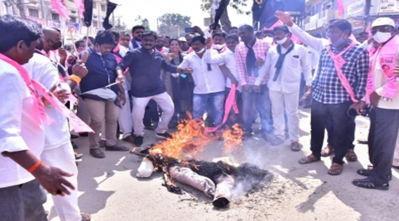 تلنگانہ کی تشکیل سے متعلق مودی کے ریمارکس، تلنگانہ کے وزیرداخلہ کی قیادت میں حیدرآباد میں احتجاج