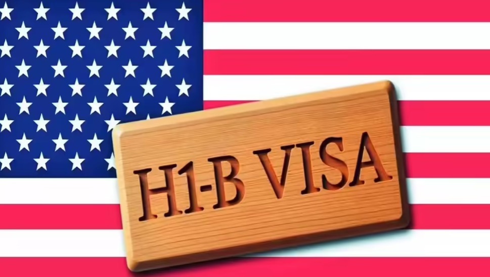 امریکہ میں مقیم درخواست گزاروں کو H1B فیس میں رعایت
