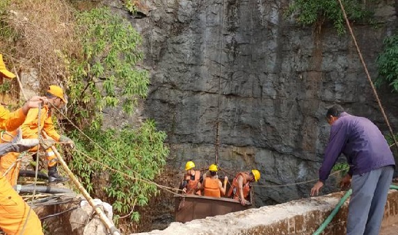 میگالیہ میں 30 گھنٹوں سے کوئلہ کانوں میں پھنسے ہیں 13 مزدور