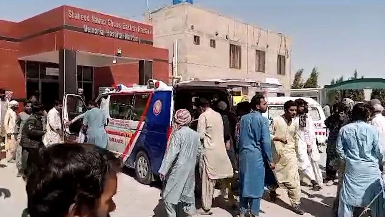 پاکستان کے بلوچستان میں خودکش دھماکہ، زائد از 52 افراد ہلاک اور متعدد زخمی 