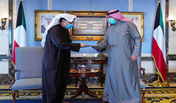 کویت کے وزیر اعظم نے امیر کو استعفیٰ سونپ دیا