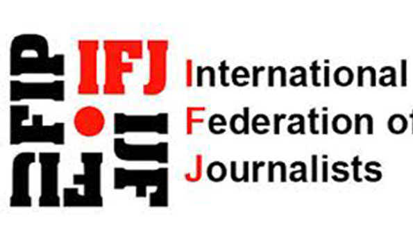 صحافیوں کو کووڈ ۔19 ویکسینیشن گروپ میں شامل کرنے کا مطالبہ
